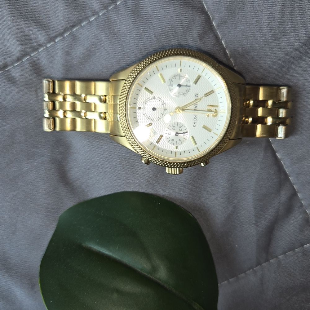 Michael Kors Gold Watch 7 Inch Long - Picture 7 of 8